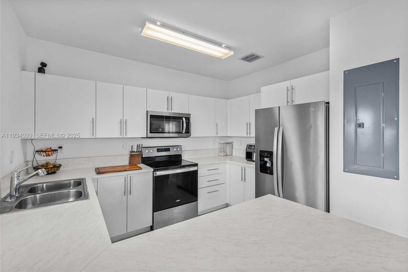 Small Image of 1270 NORTH WEST 3RD LN, Florida City Number 14