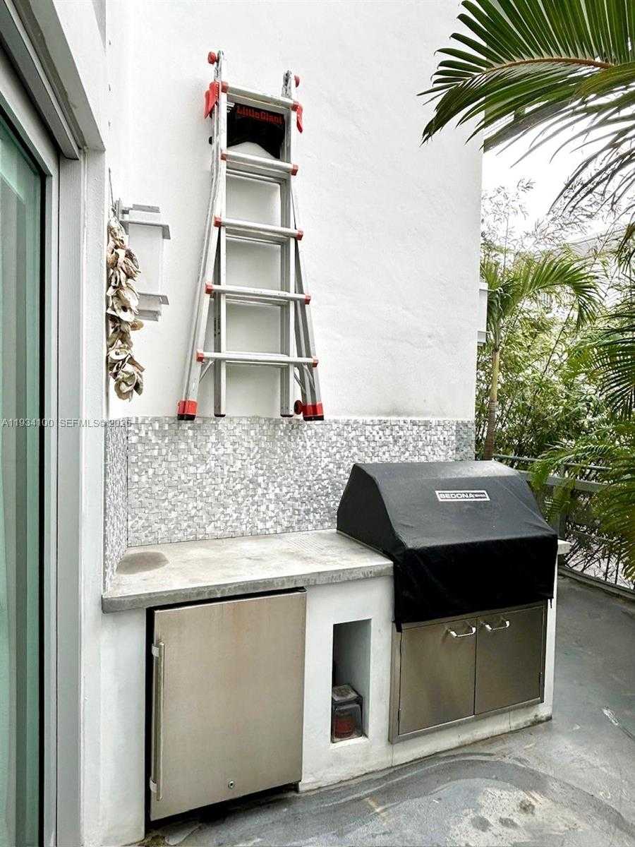 Small Image of 221 JEFFERSON AVE #4, Miami Beach Number 17