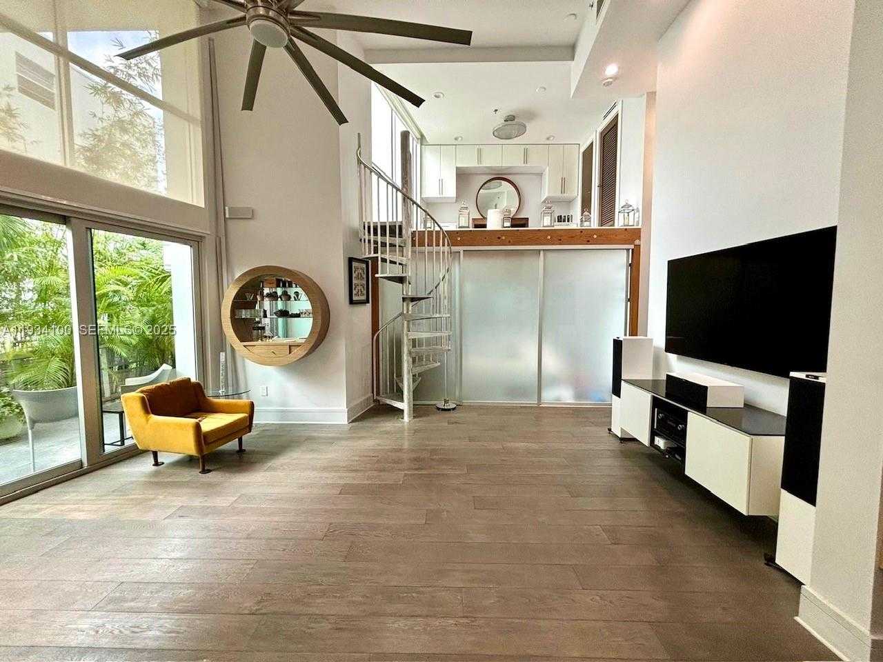 Small Image of 221 JEFFERSON AVE #4, Miami Beach Number 2