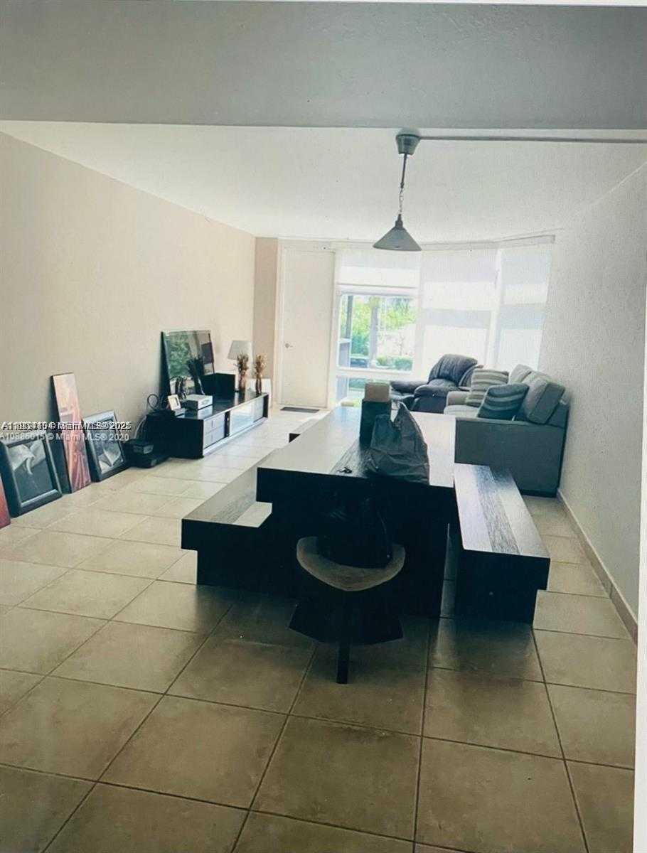 Small Image of 3375 NORTH COUNTRY CLUB DR #102, Aventura Number 3