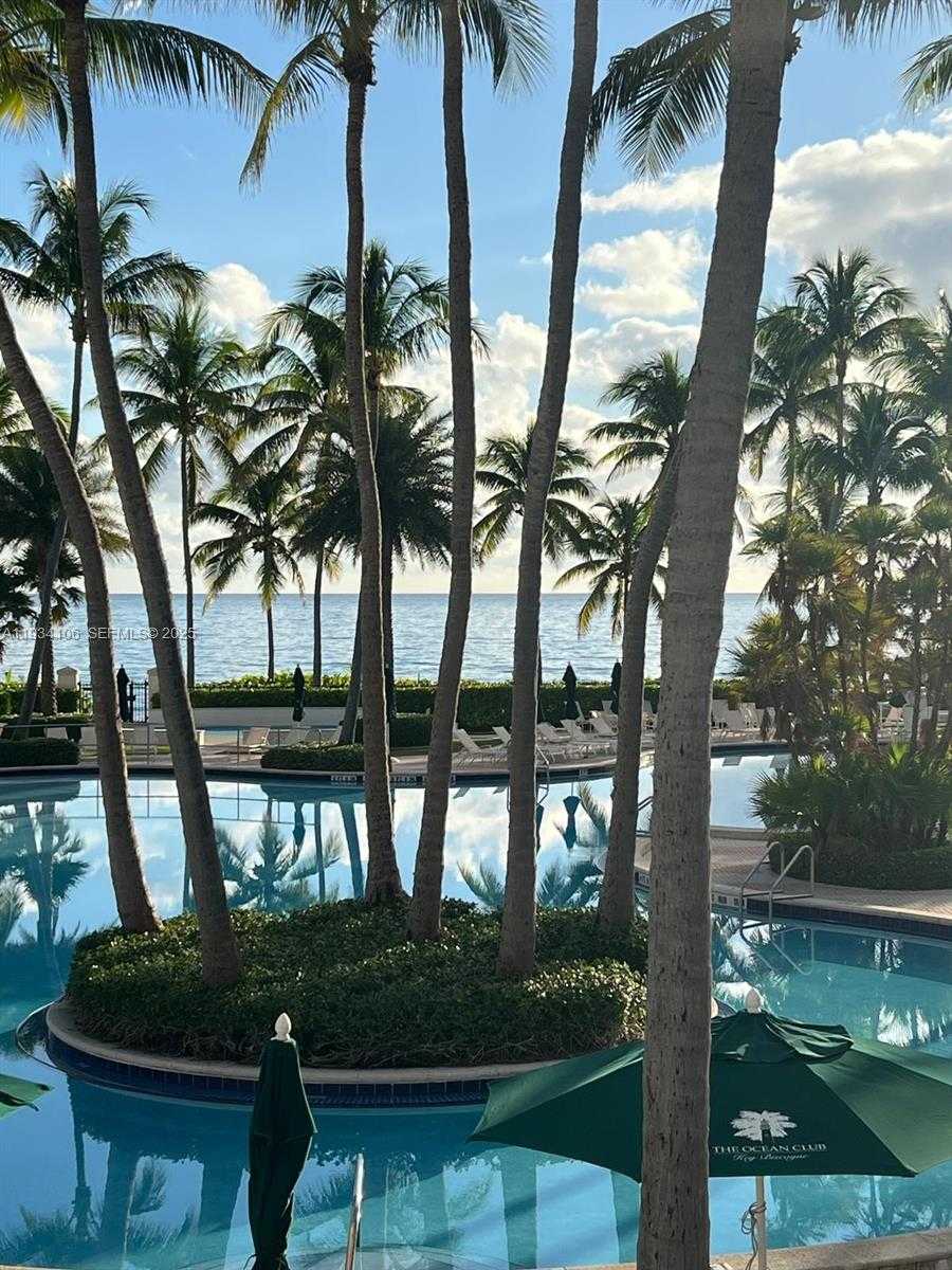 Small Image of 765 CRANDON BLVD #PH-12, Key Biscayne Number 30