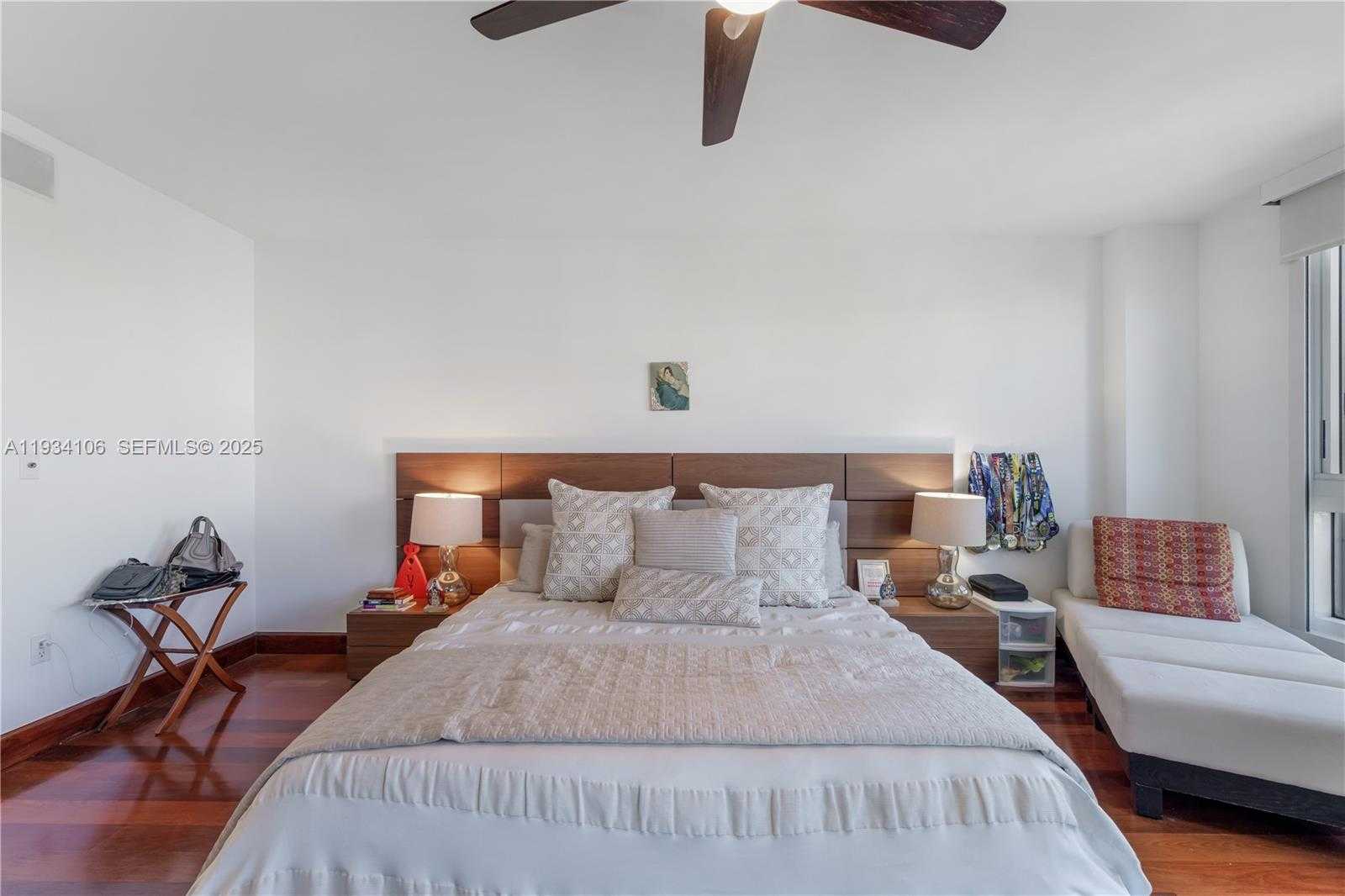 Small Image of 765 CRANDON BLVD #PH-12, Key Biscayne Number 33