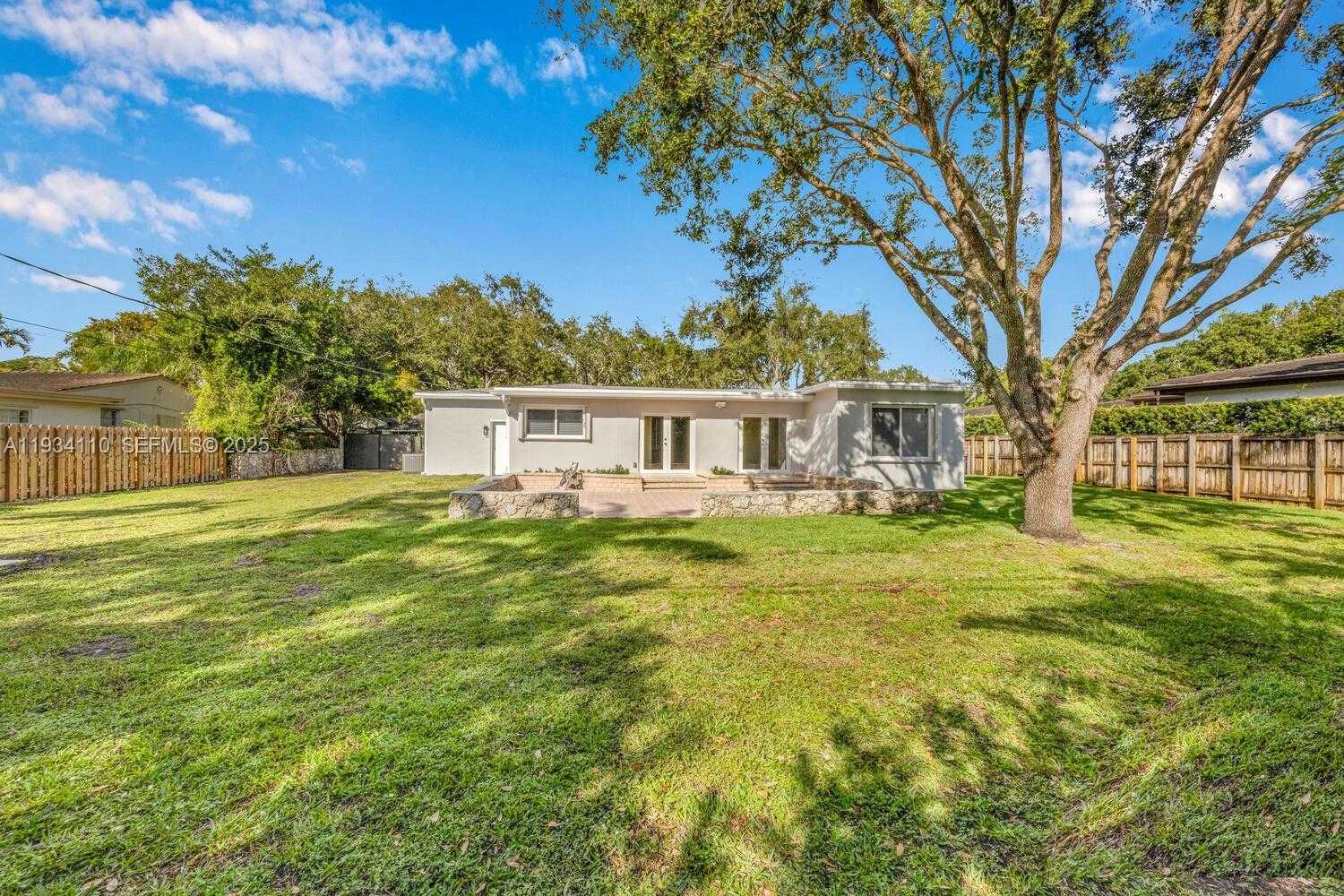 Small Image of 6110 SOUTH WEST 79TH ST, South Miami Number 17