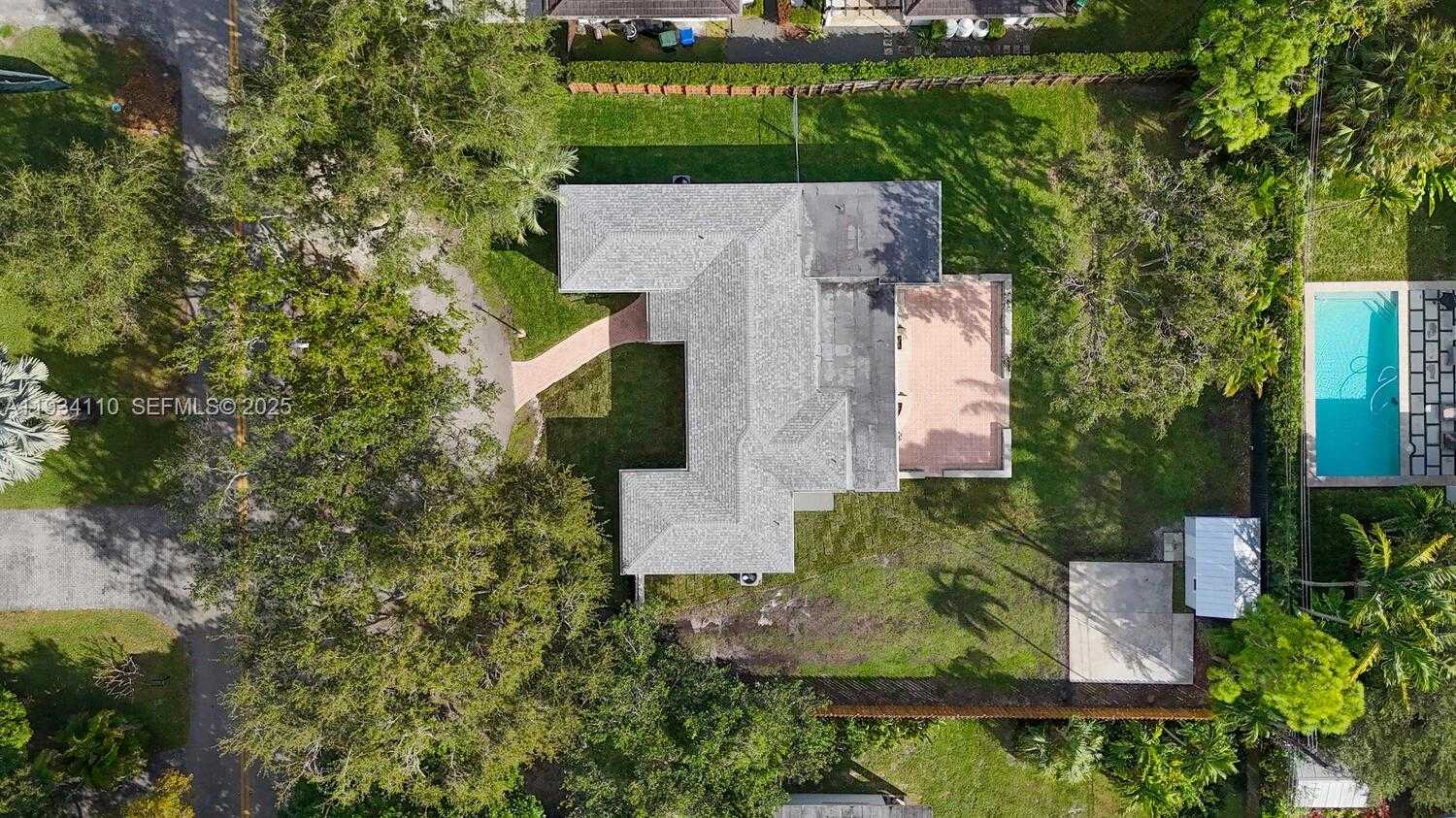 Small Image of 6110 SOUTH WEST 79TH ST, South Miami Number 22