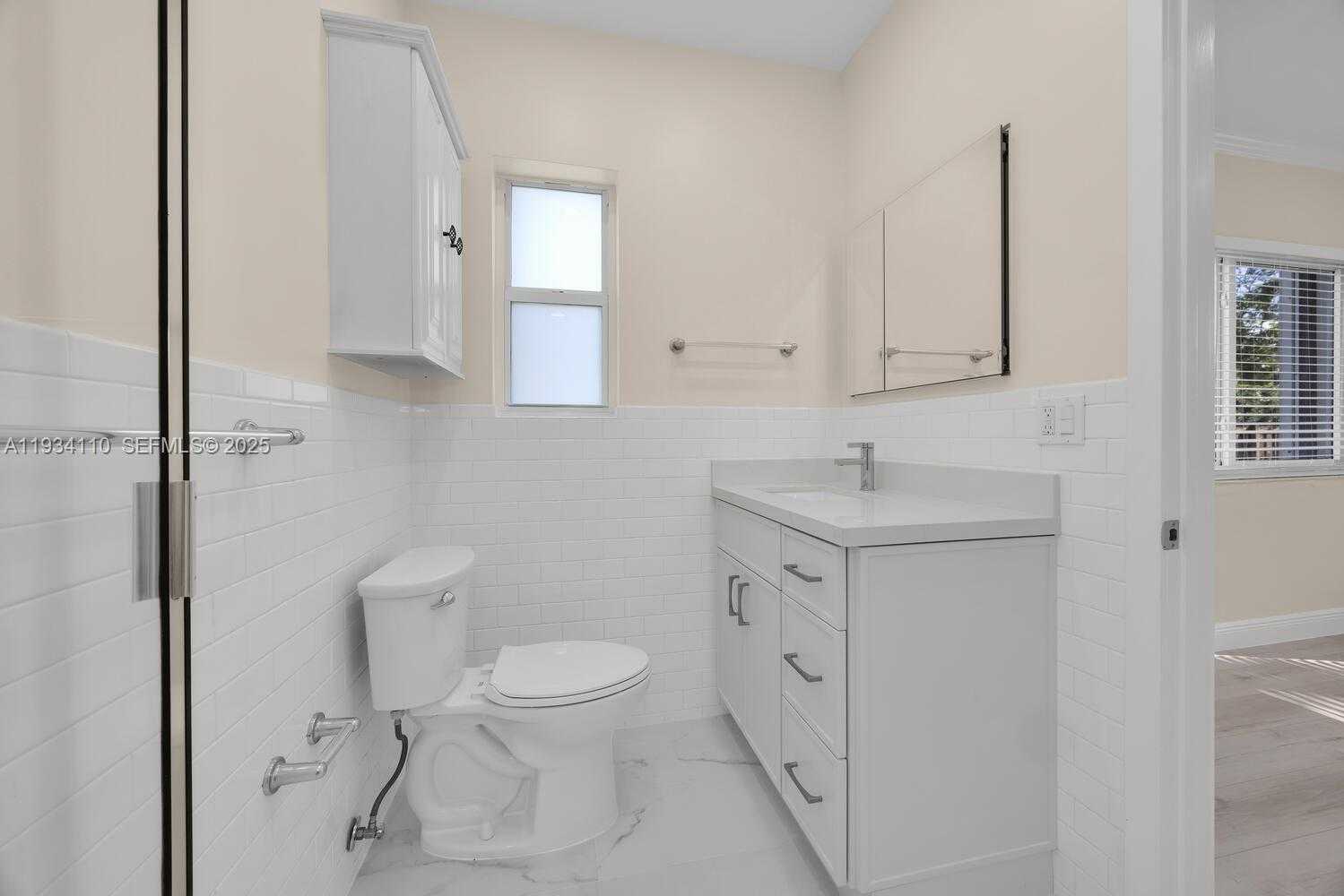 Small Image of 6110 SOUTH WEST 79TH ST, South Miami Number 8