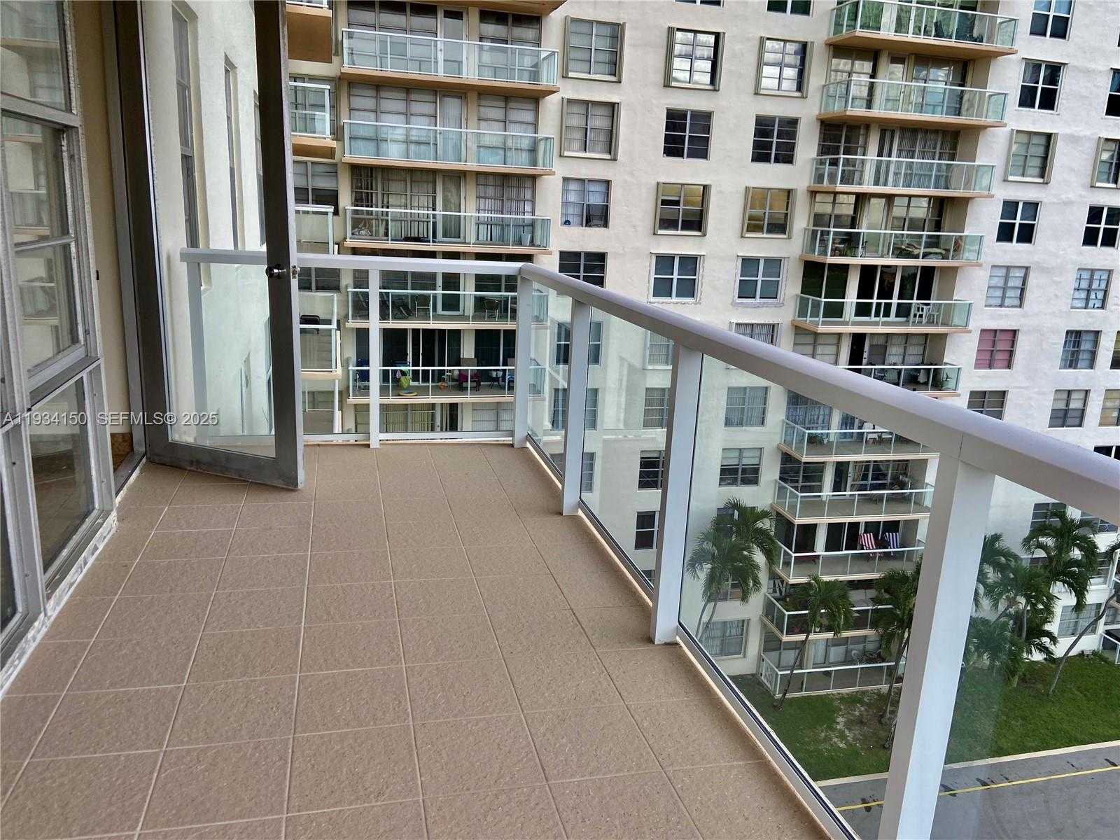 Small Image of 230 174TH ST #819, Sunny Isles Beach Number 15