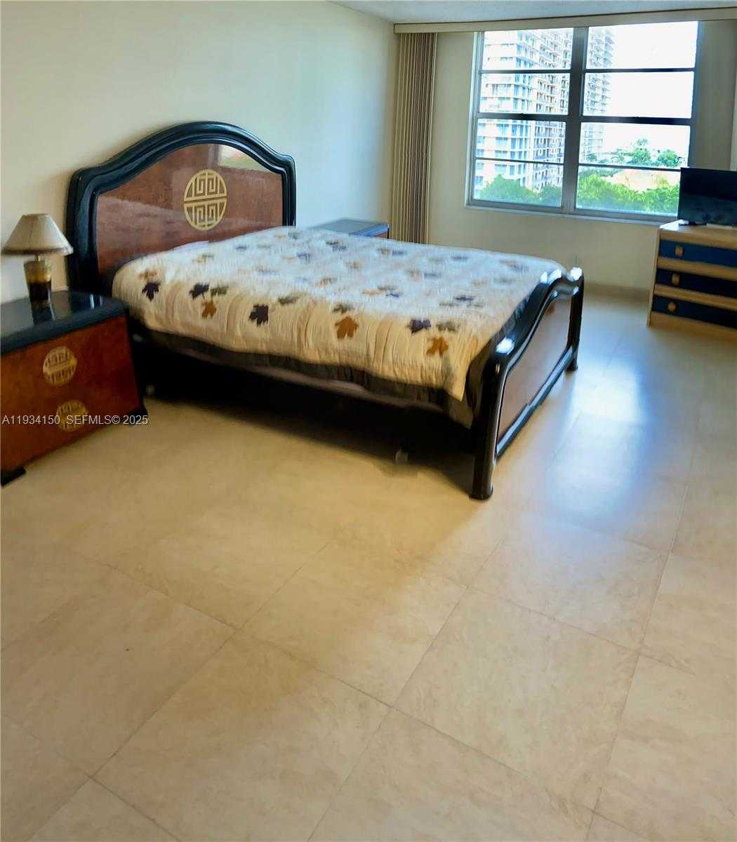 Small Image of 230 174TH ST #819, Sunny Isles Beach Number 26