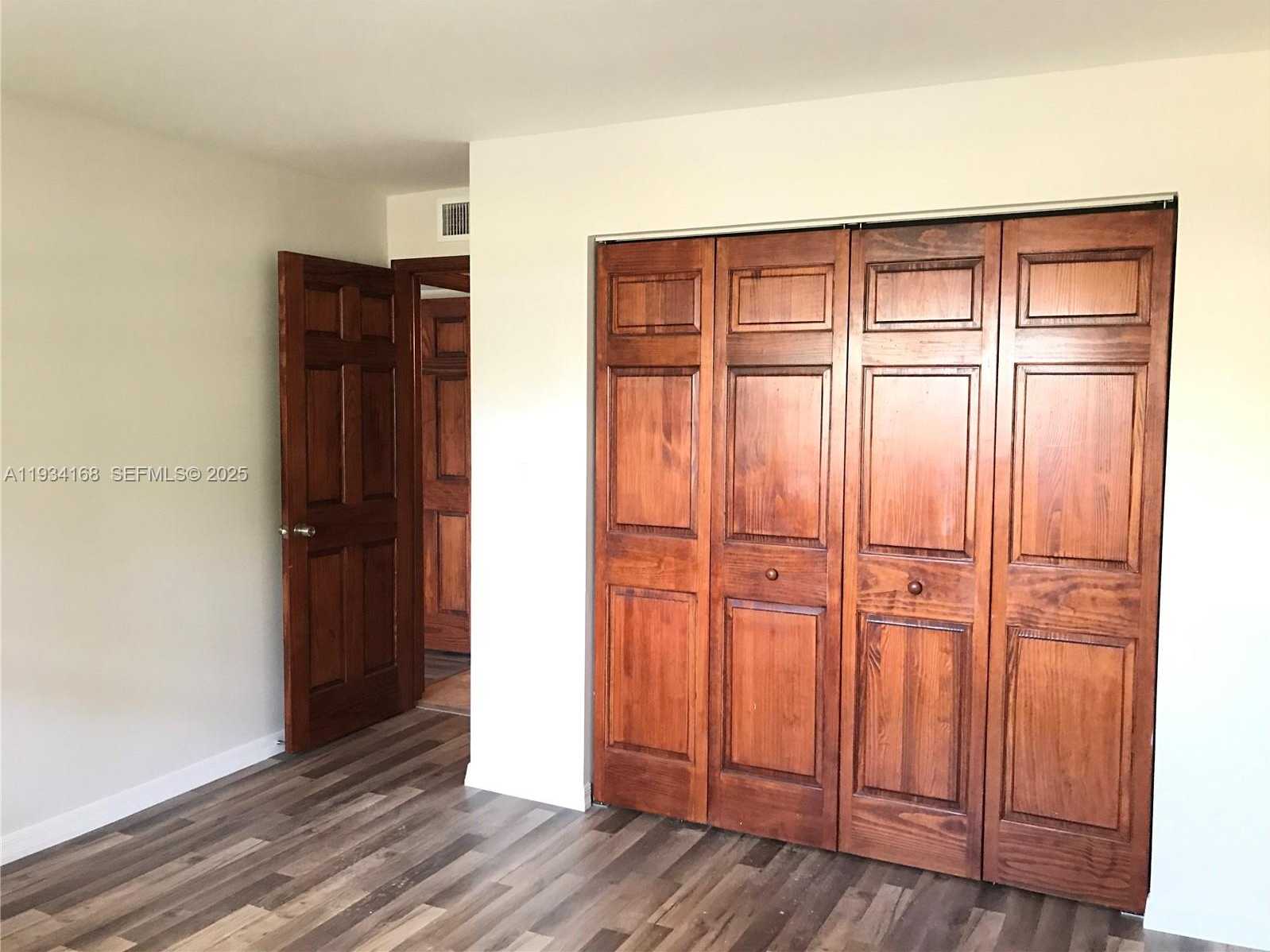 Small Image of 9355 FONTAINEBLEAU BLVD #C105, Miami Number 12