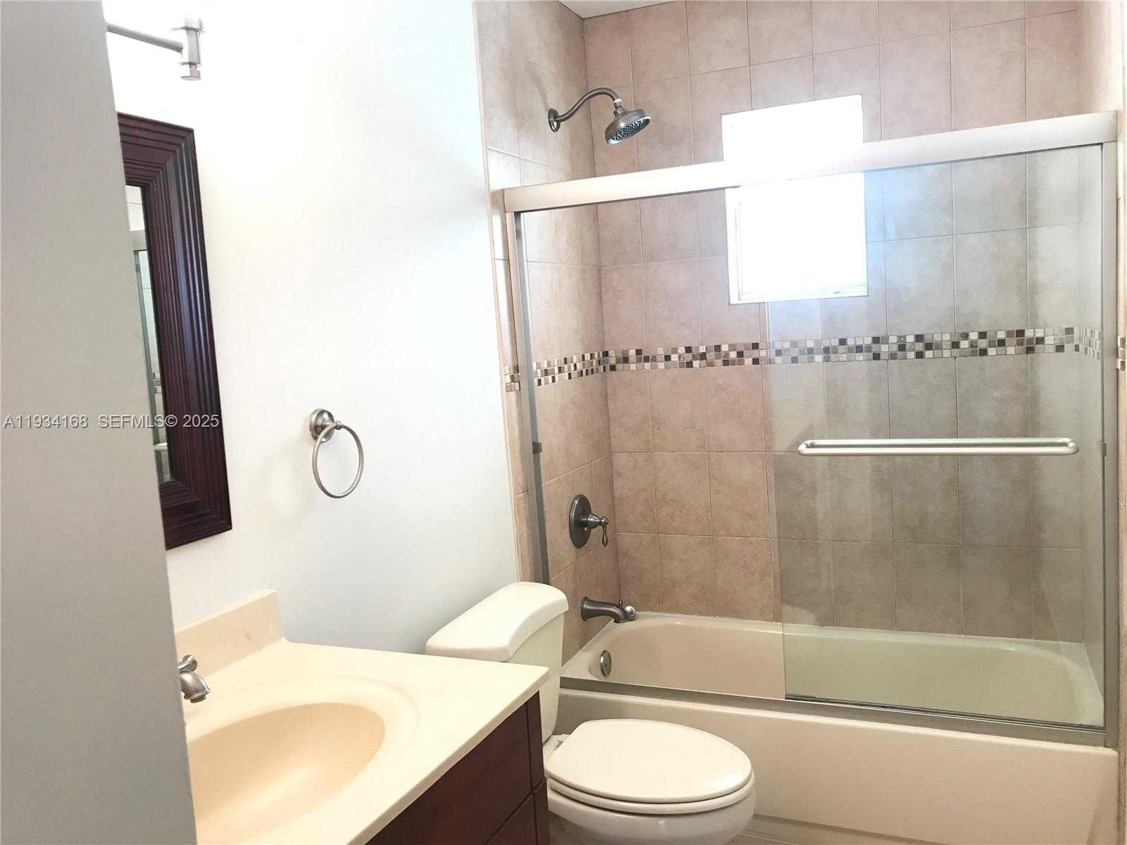 Small Image of 9355 FONTAINEBLEAU BLVD #C105, Miami Number 15