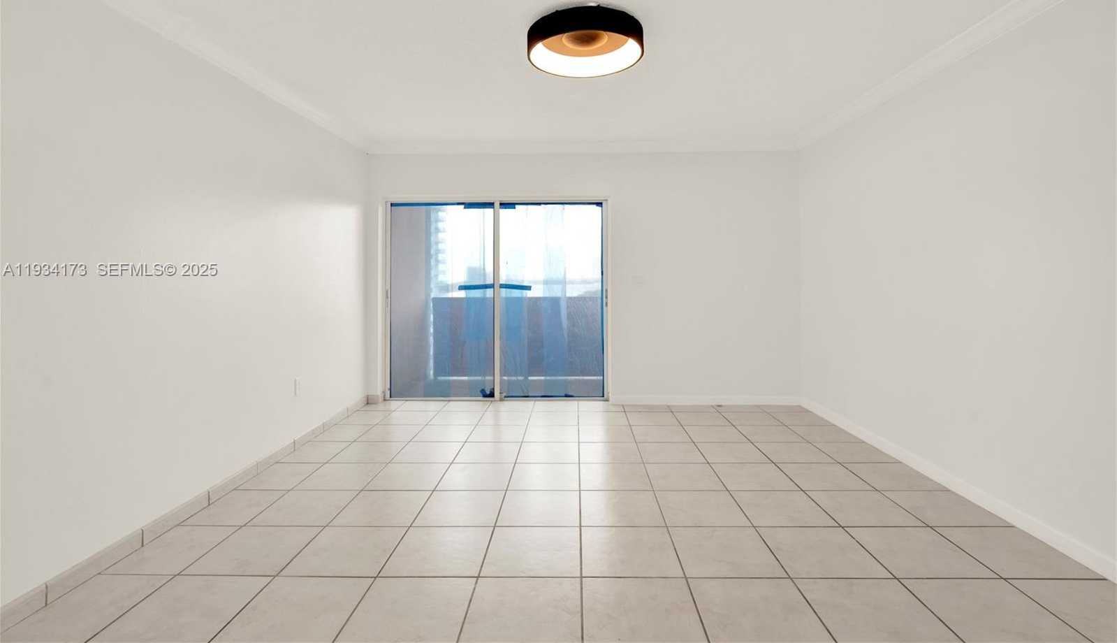 Small Image of 400 KINGS POINT DR #1604, Sunny Isles Beach Number 11