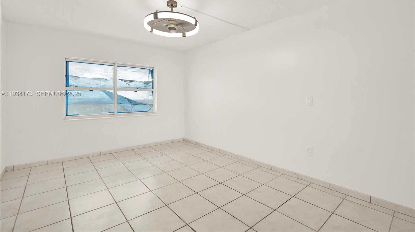 Small Image of 400 KINGS POINT DR #1604, Sunny Isles Beach Number 15