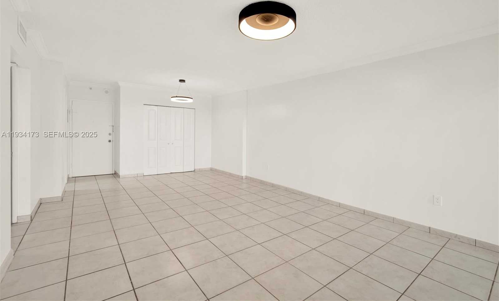 Small Image of 400 KINGS POINT DR #1604, Sunny Isles Beach Number 18