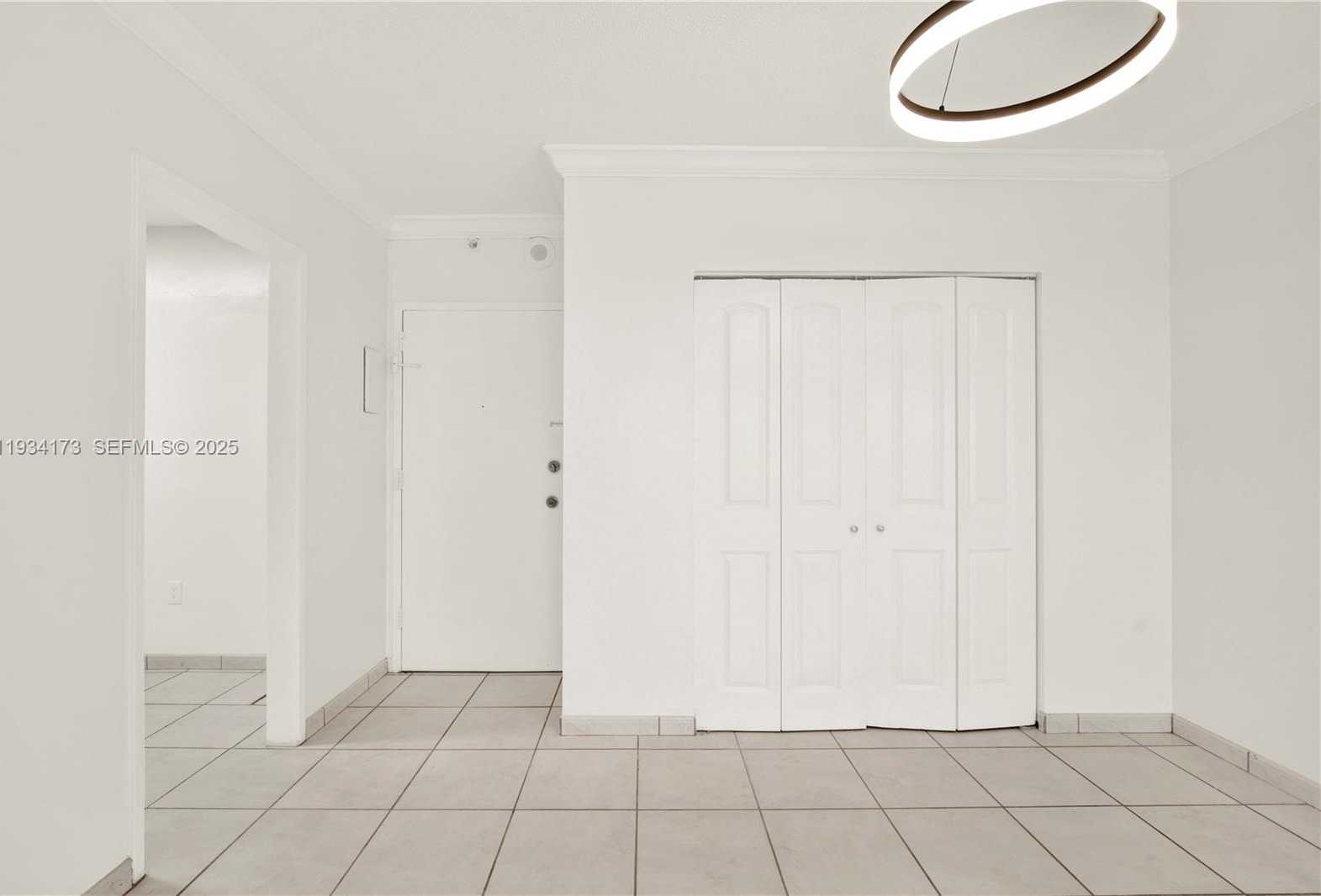 Small Image of 400 KINGS POINT DR #1604, Sunny Isles Beach Number 20