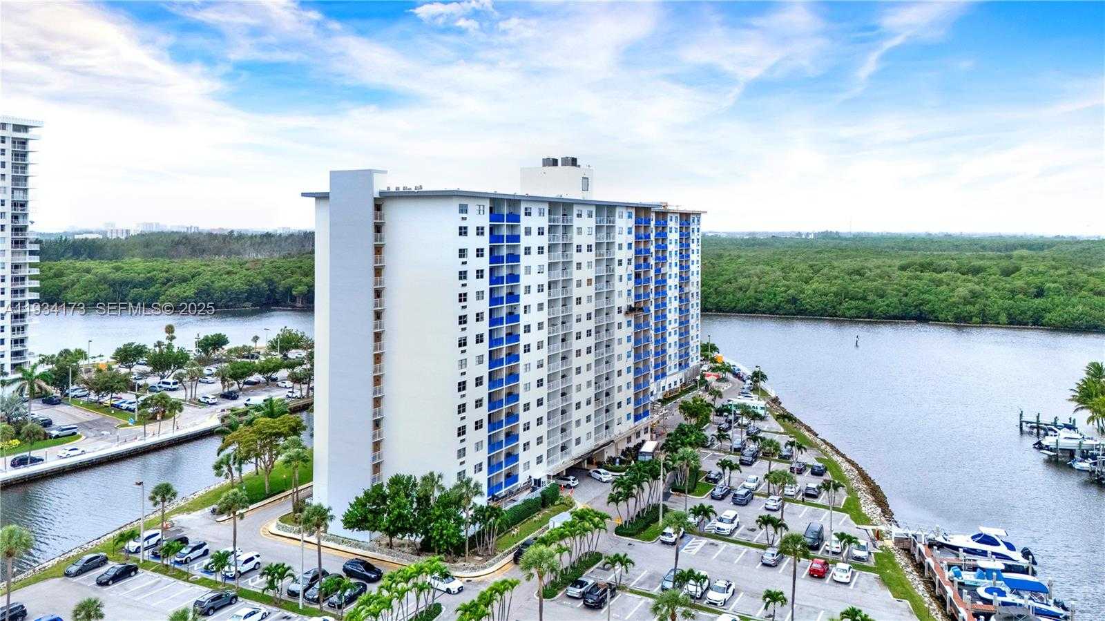 Small Image of 400 KINGS POINT DR #1604, Sunny Isles Beach Number 8