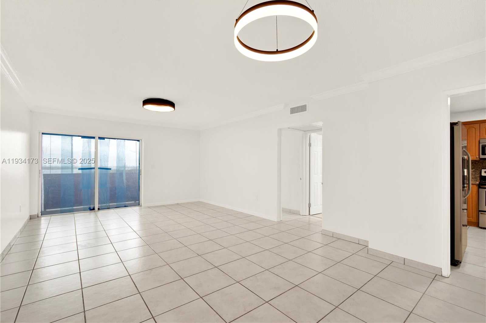 Small Image of 400 KINGS POINT DR #1604, Sunny Isles Beach Number 9