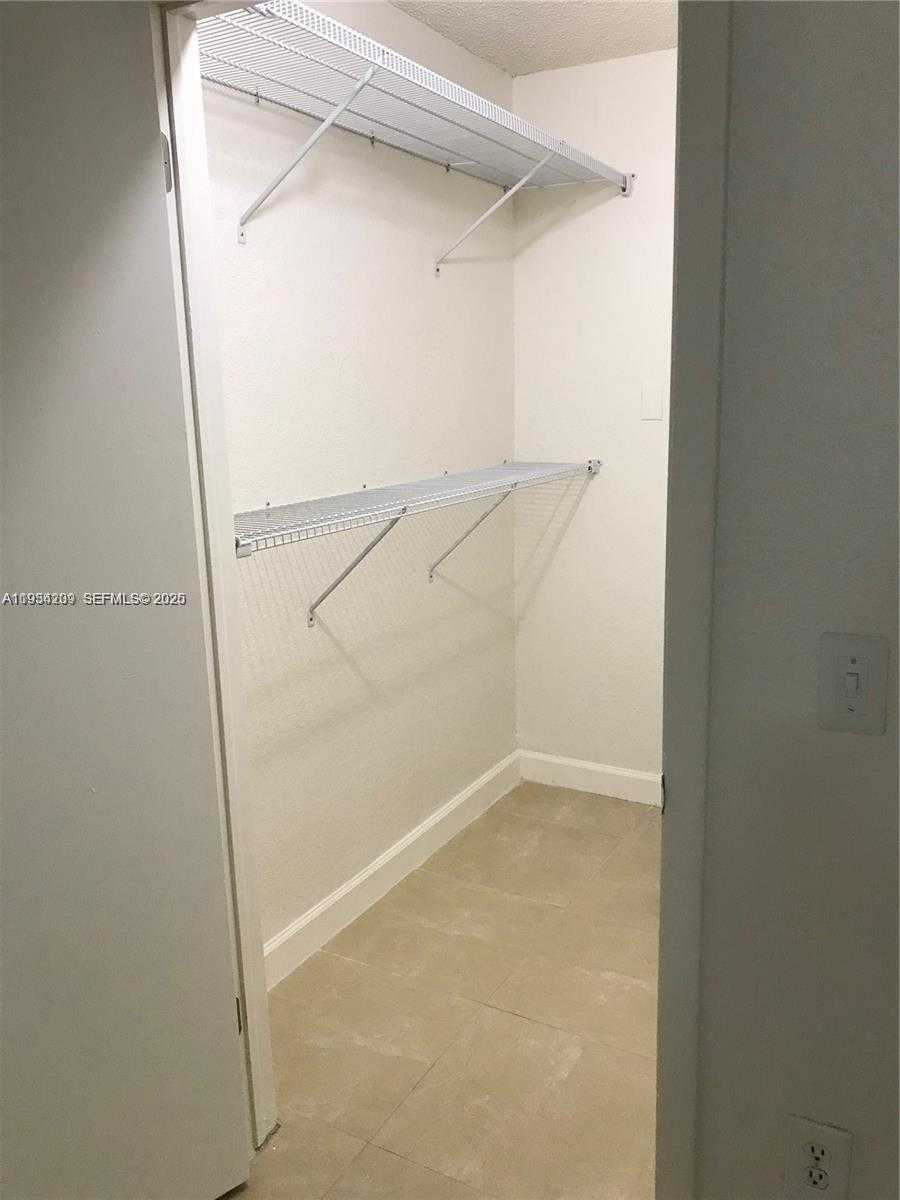 Small Image of 8215 LAKE DR #504, Doral Number 8