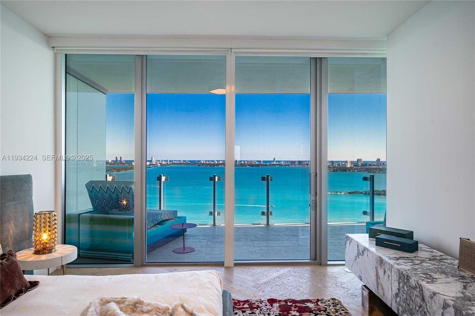 Small Image of Miami Number 14