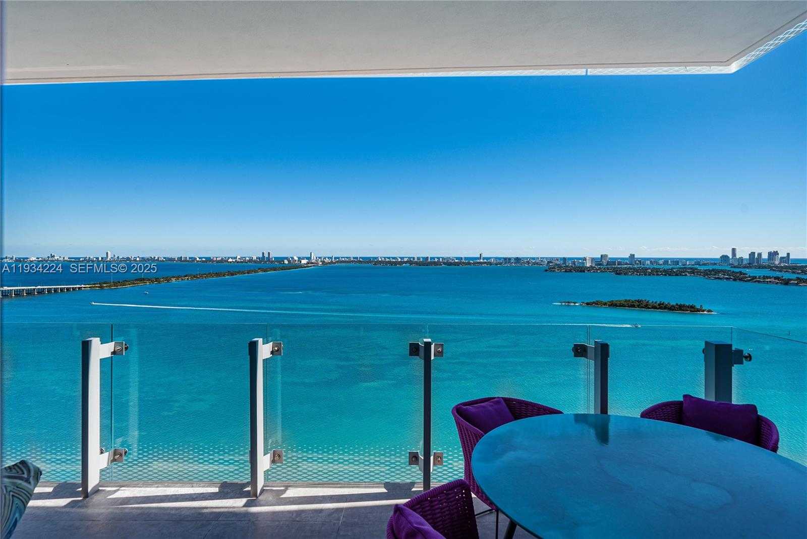 Small Image of Miami Number 15