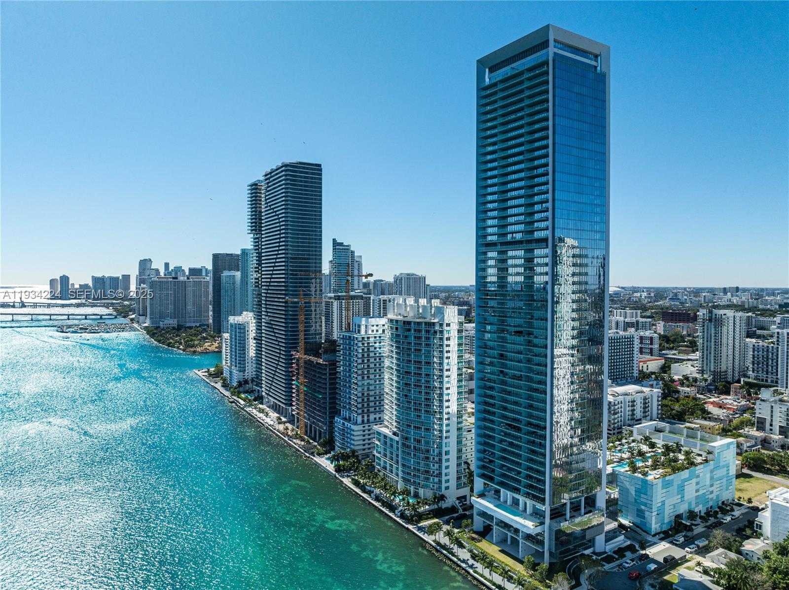 Small Image of Miami Number 25