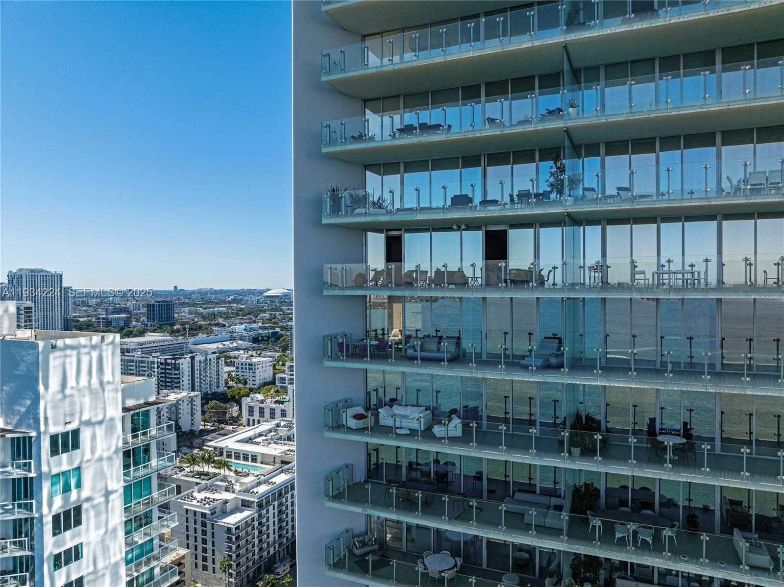 Small Image of Miami Number 28