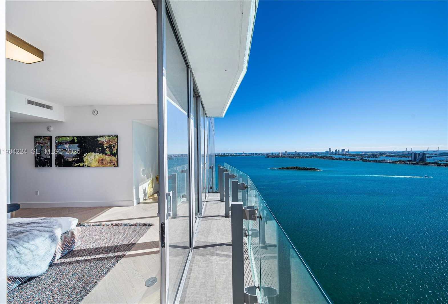 Small Image of Miami Number 42