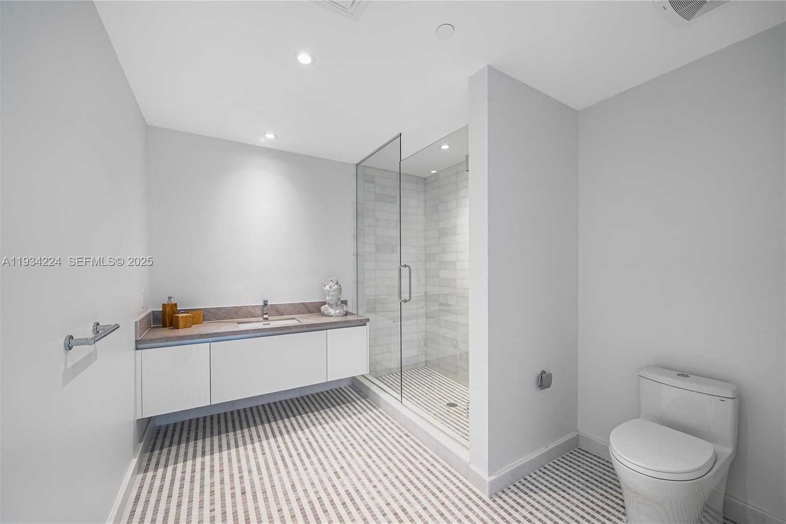 Small Image of Miami Number 47