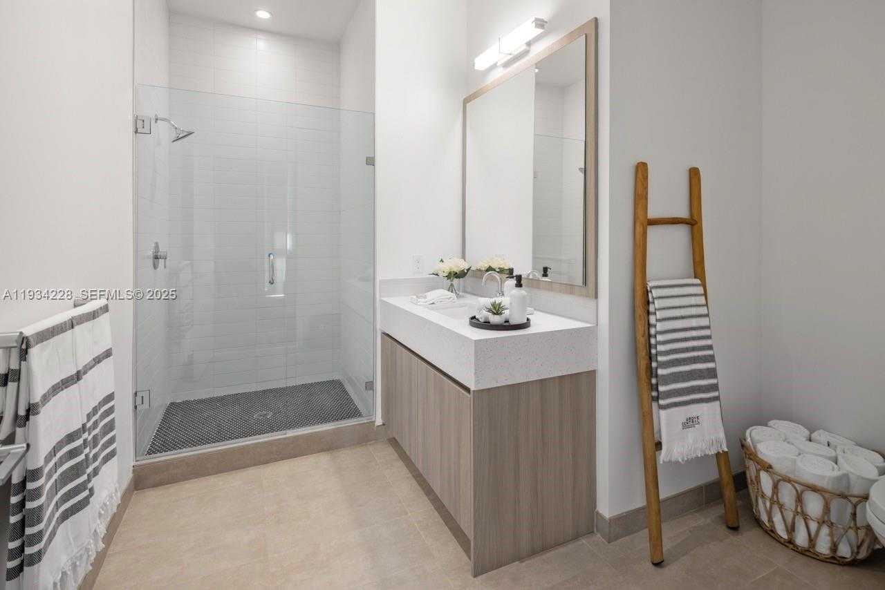 Small Image of 2800 SOUTH WEST 27TH TERRACE #0316, Miami Number 5