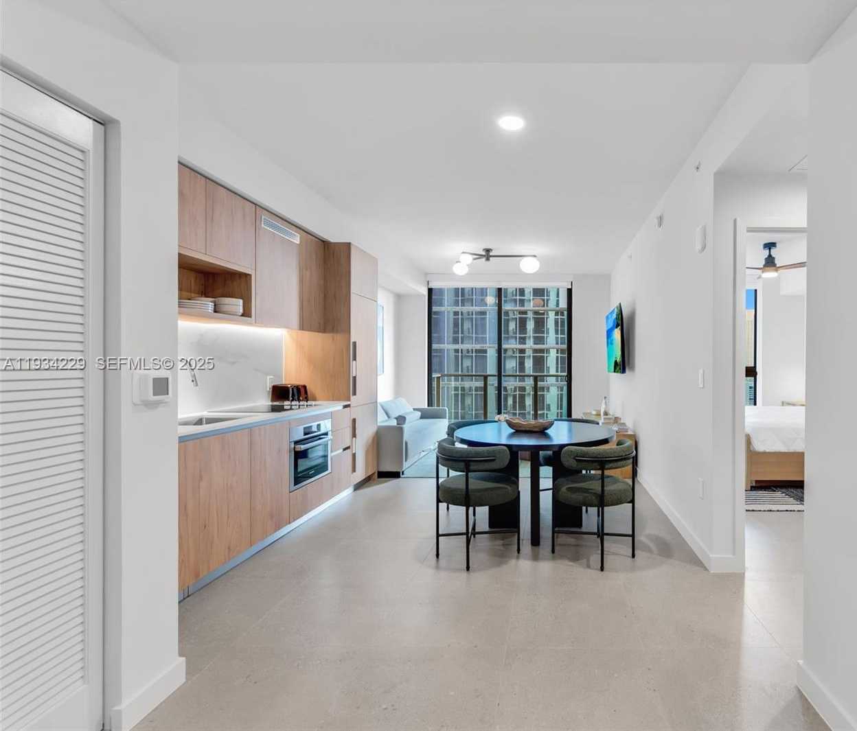 Small Image of 11 NORTH EAST 6TH AVE #2403, Miami Number 5