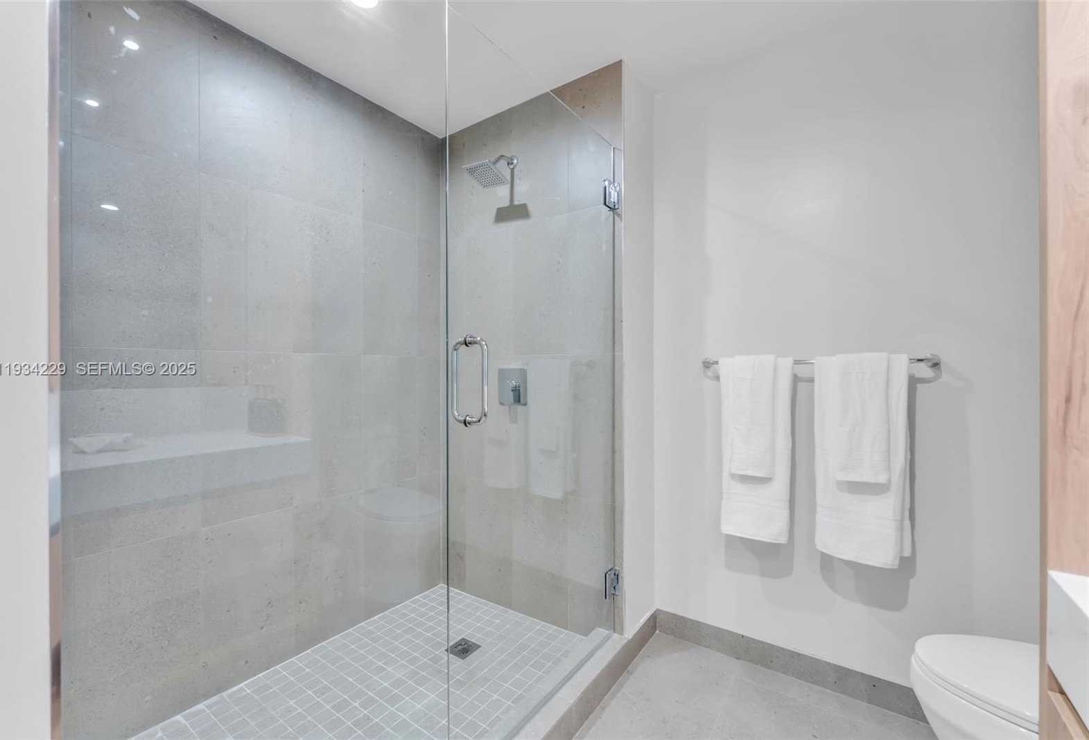 Small Image of 11 NORTH EAST 6TH AVE #2403, Miami Number 9