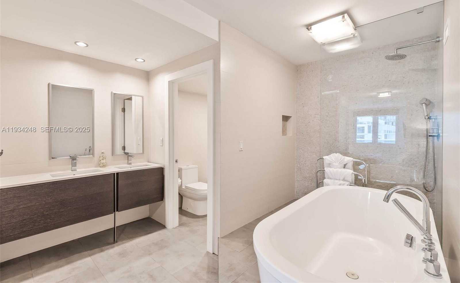 Small Image of 2301 COLLINS AVE #507, Miami Beach Number 17