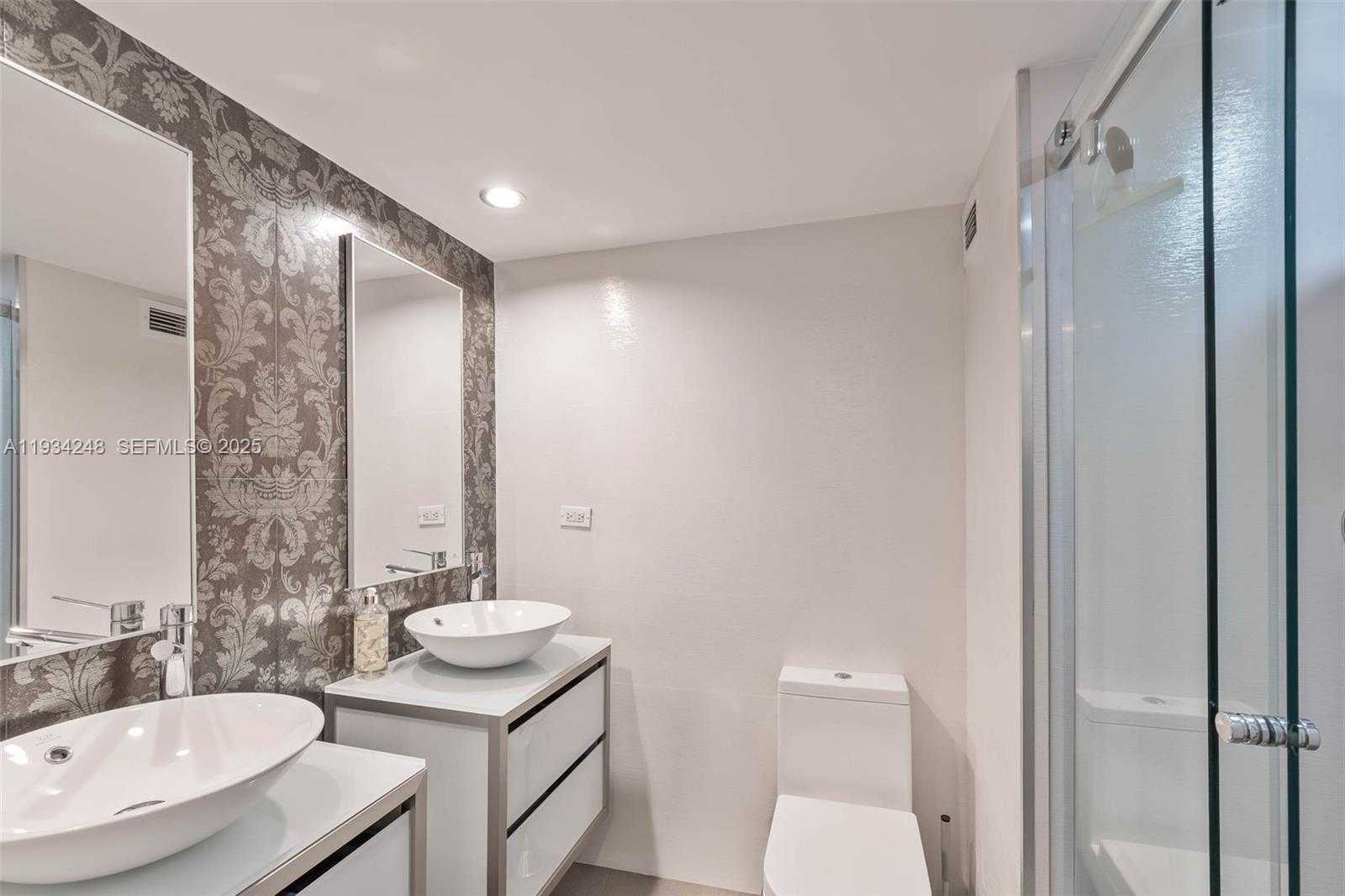 Small Image of 2301 COLLINS AVE #507, Miami Beach Number 22