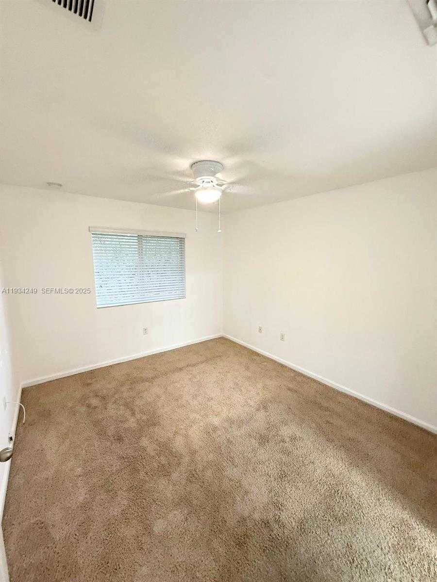 Small Image of 1364 NORTH WEST 214TH TER #1364, Miami Gardens Number 8