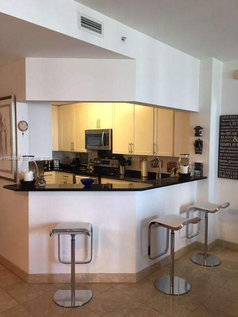 Small Image of 801 BRICKELL KEY BLVD #1004, Miami Number 11