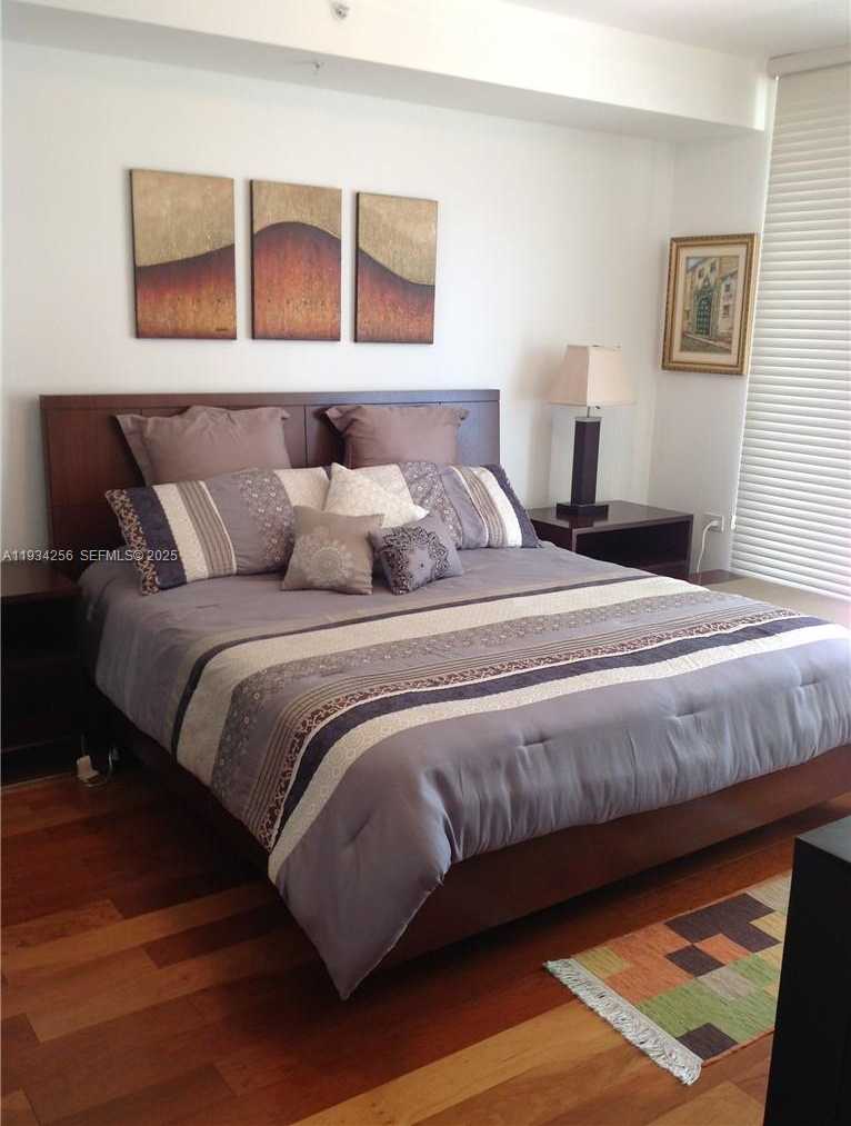 Small Image of 801 BRICKELL KEY BLVD #1004, Miami Number 12