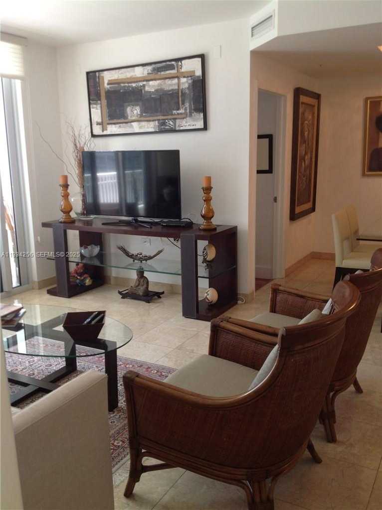 Small Image of 801 BRICKELL KEY BLVD #1004, Miami Number 3