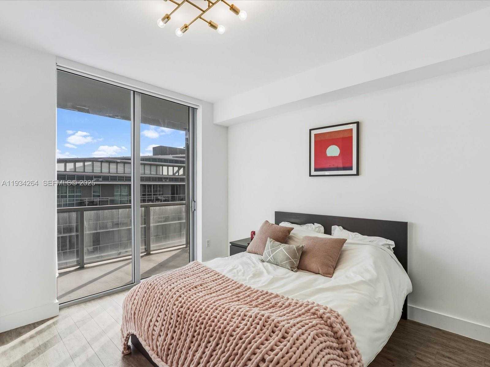 Small Image of 1111 SOUTH WEST 1ST AVE #UPH4017, Miami Number 12