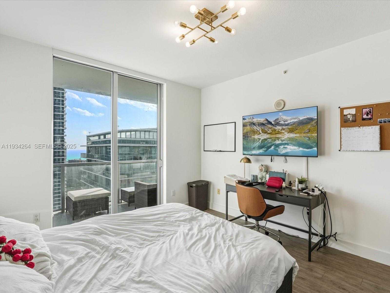 Small Image of 1111 SOUTH WEST 1ST AVE #UPH4017, Miami Number 16