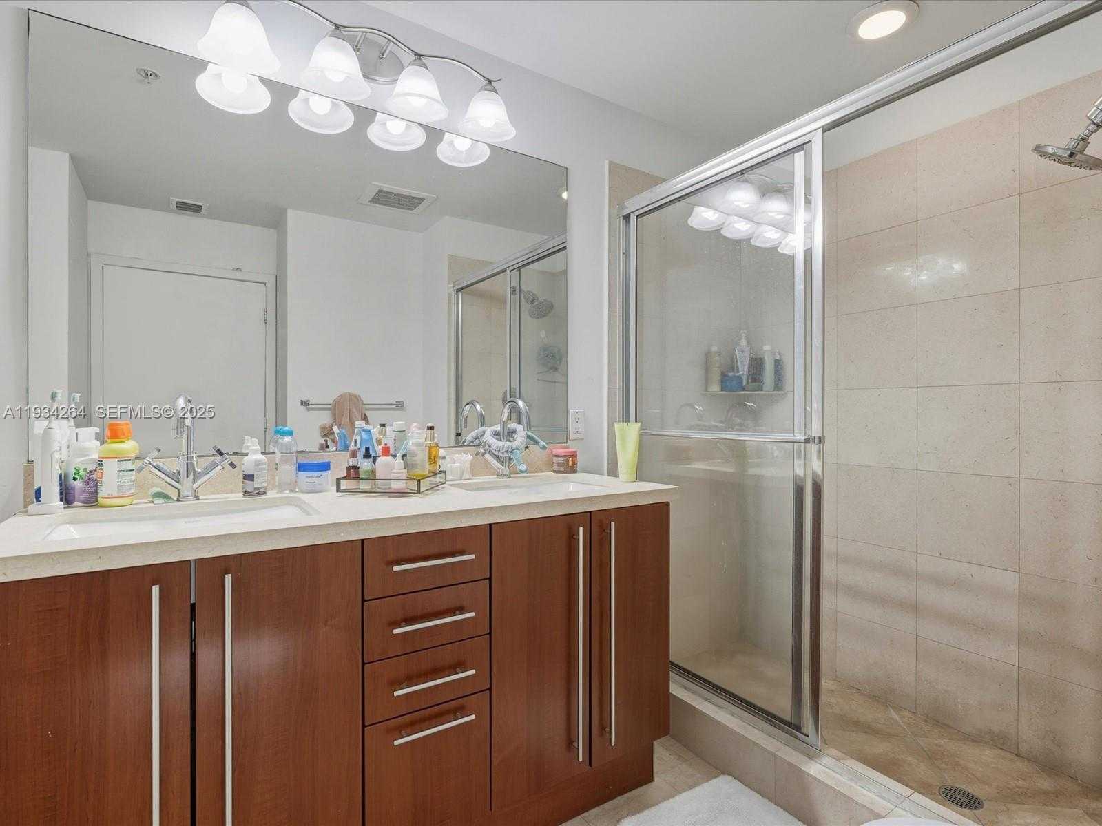 Small Image of 1111 SOUTH WEST 1ST AVE #UPH4017, Miami Number 18