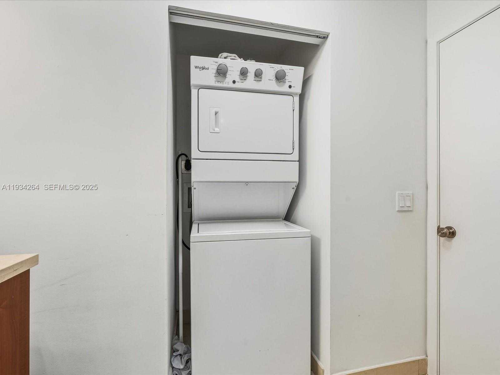 Small Image of 1111 SOUTH WEST 1ST AVE #UPH4017, Miami Number 19