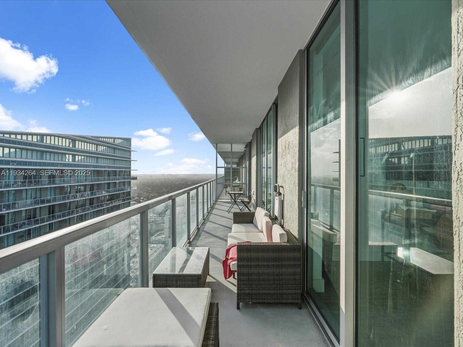 Small Image of 1111 SOUTH WEST 1ST AVE #UPH4017, Miami Number 21