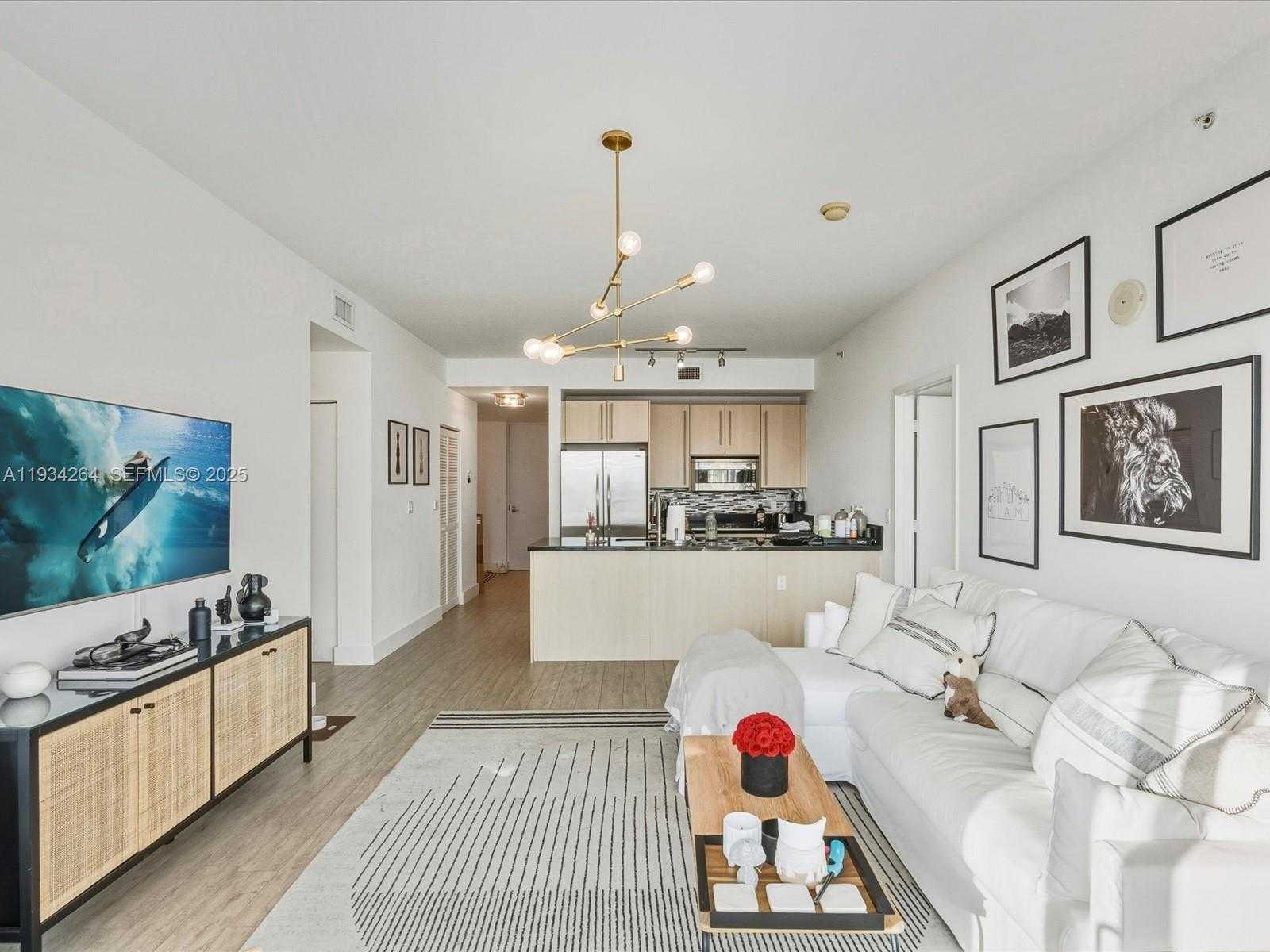 Small Image of 1111 SOUTH WEST 1ST AVE #UPH4017, Miami Number 3