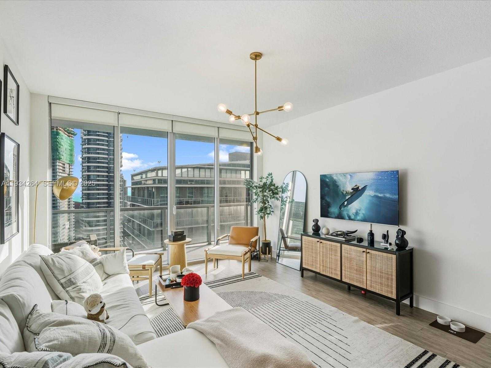 Small Image of 1111 SOUTH WEST 1ST AVE #UPH4017, Miami Number 8