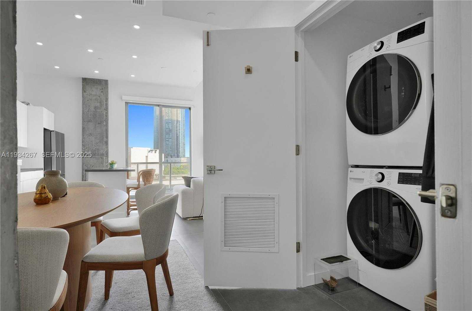 Small Image of 3470 EAST COAST AVE #H0606, Miami Number 23