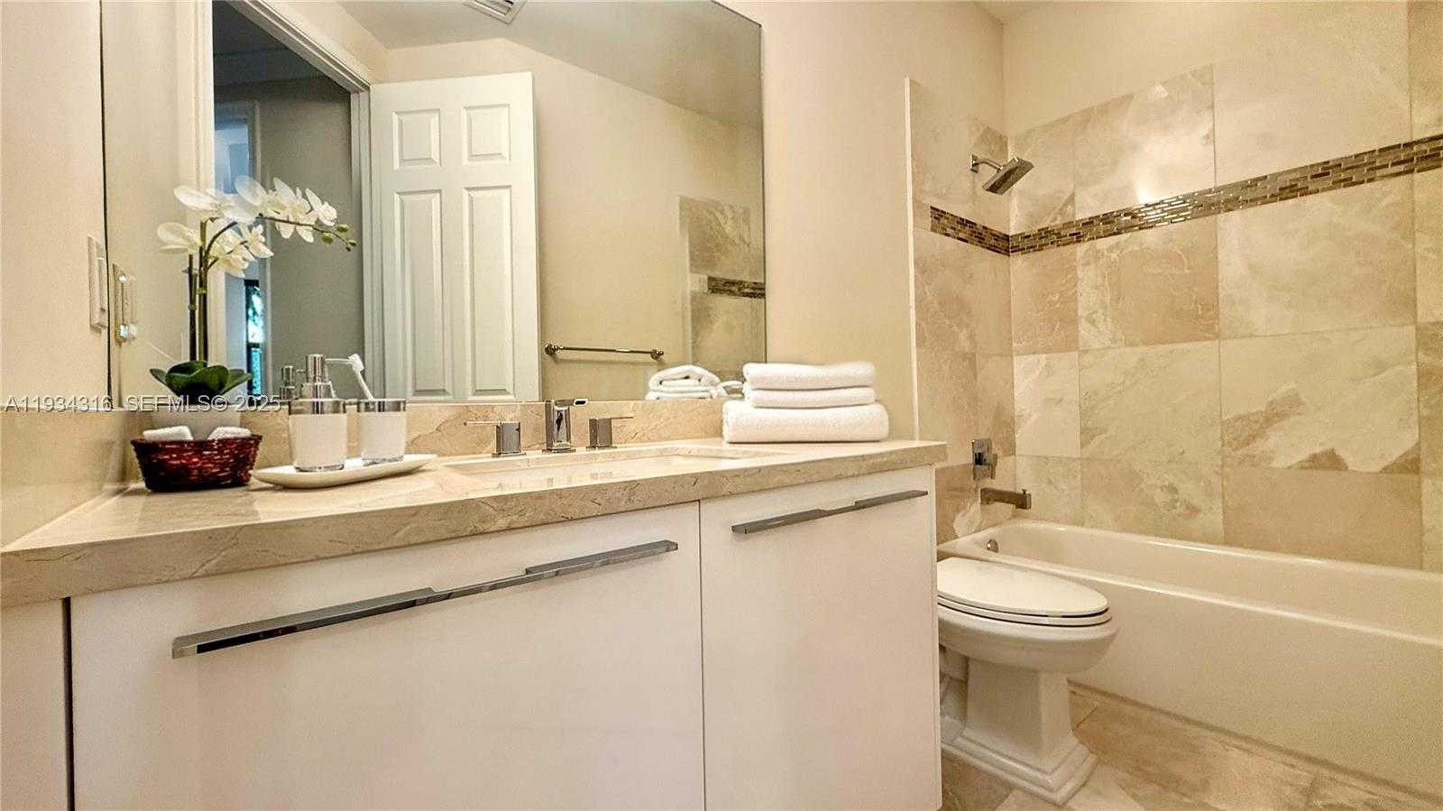 Small Image of 8351 NORTH WEST 51ST TER #8351, Doral Number 11