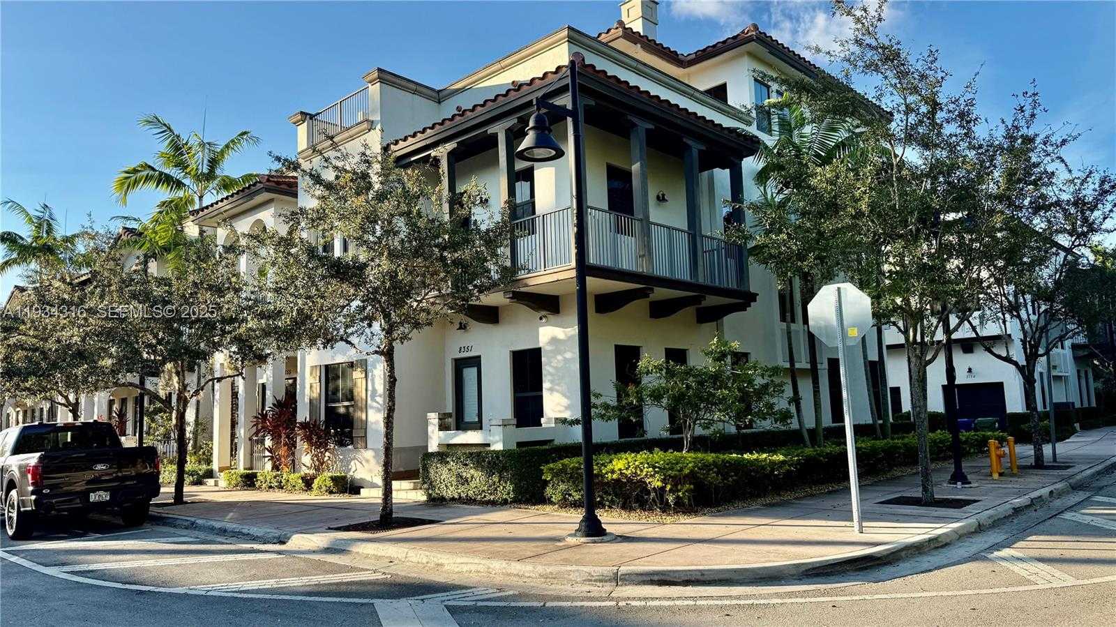 Small Image of 8351 NORTH WEST 51ST TER #8351, Doral Number 16