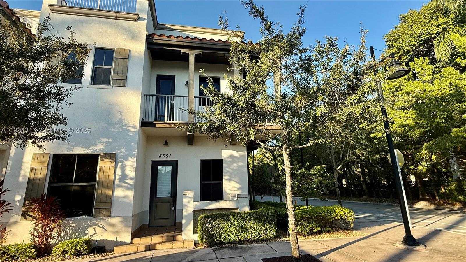 Small Image of 8351 NORTH WEST 51ST TER #8351, Doral Number 17