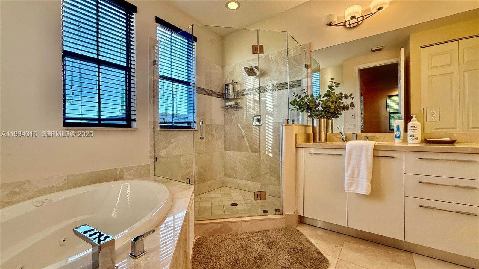 Small Image of 8351 NORTH WEST 51ST TER #8351, Doral Number 7