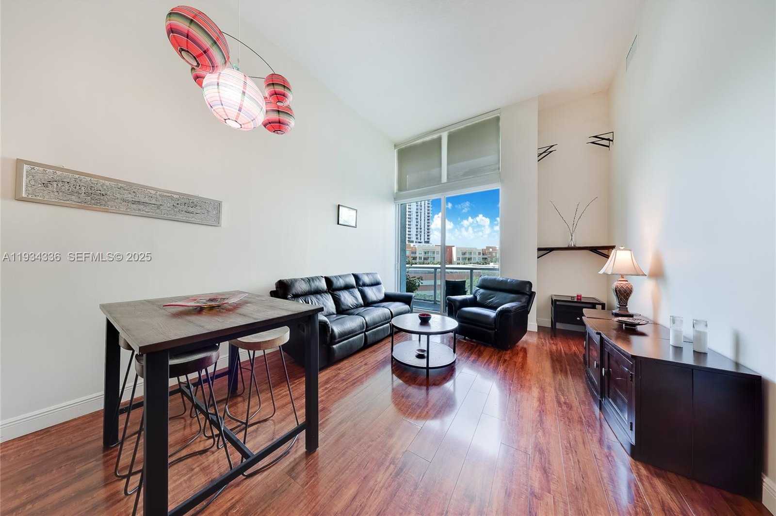 Small Image of 1900 NORTH BAYSHORE DR #711, Miami Number 5