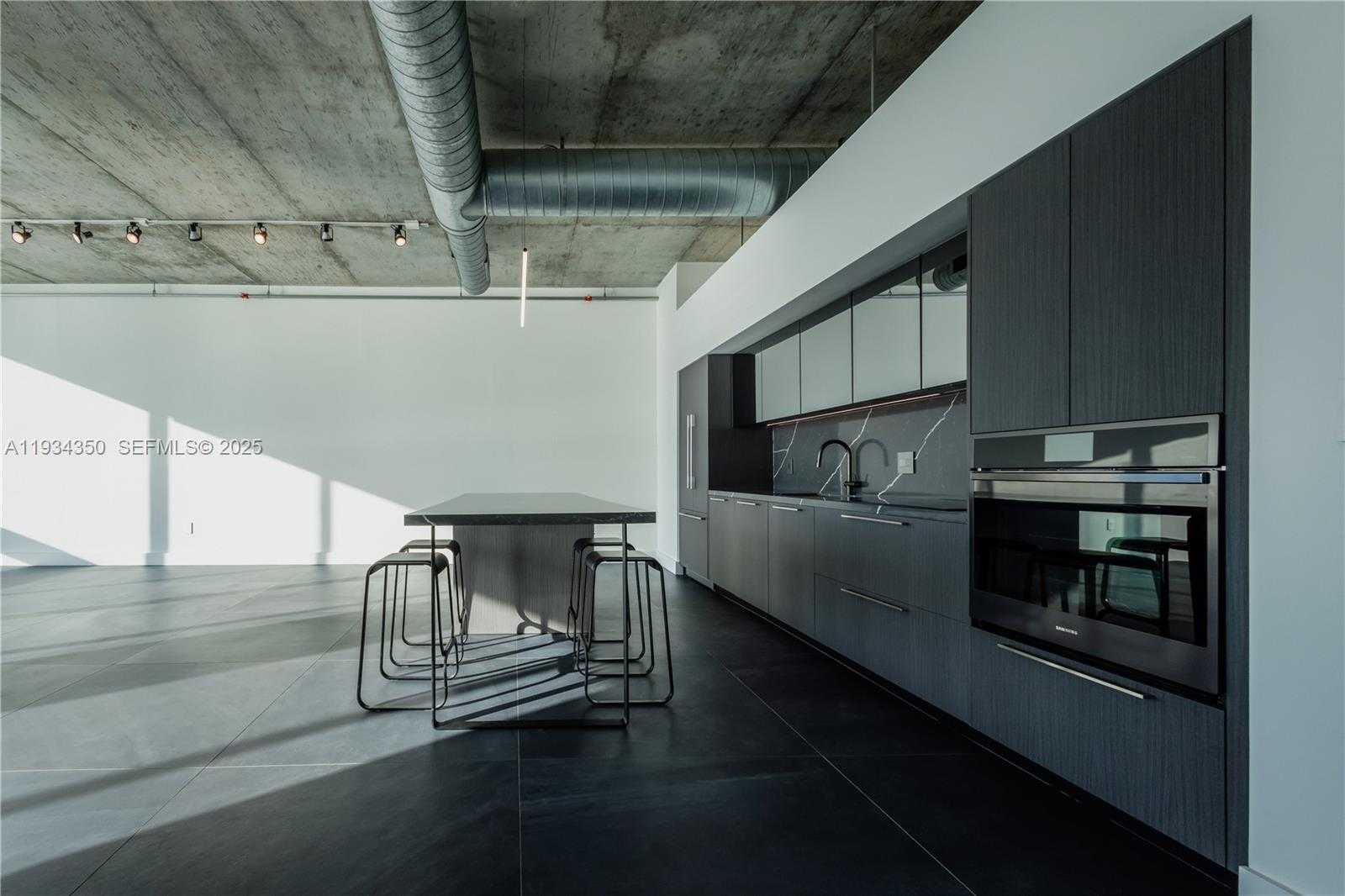 Small Image of 7934 WEST DR #1401, North Bay Village Number 18