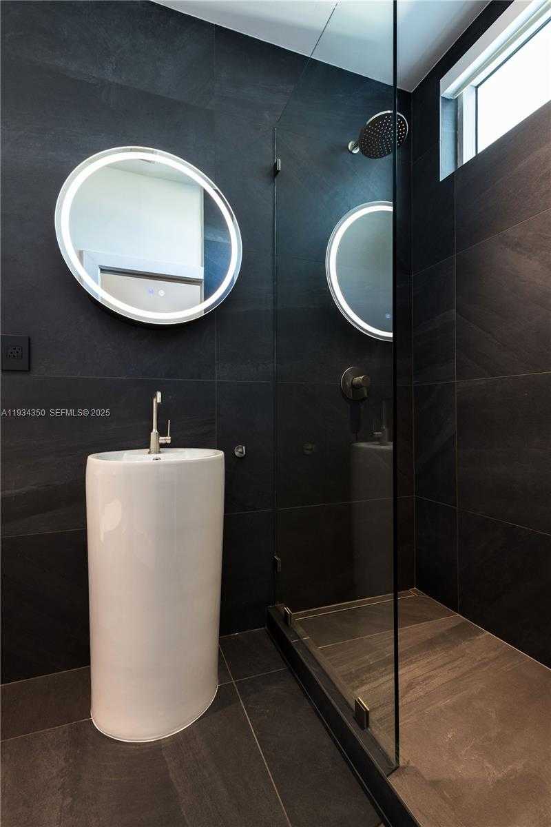 Small Image of 7934 WEST DR #1401, North Bay Village Number 19